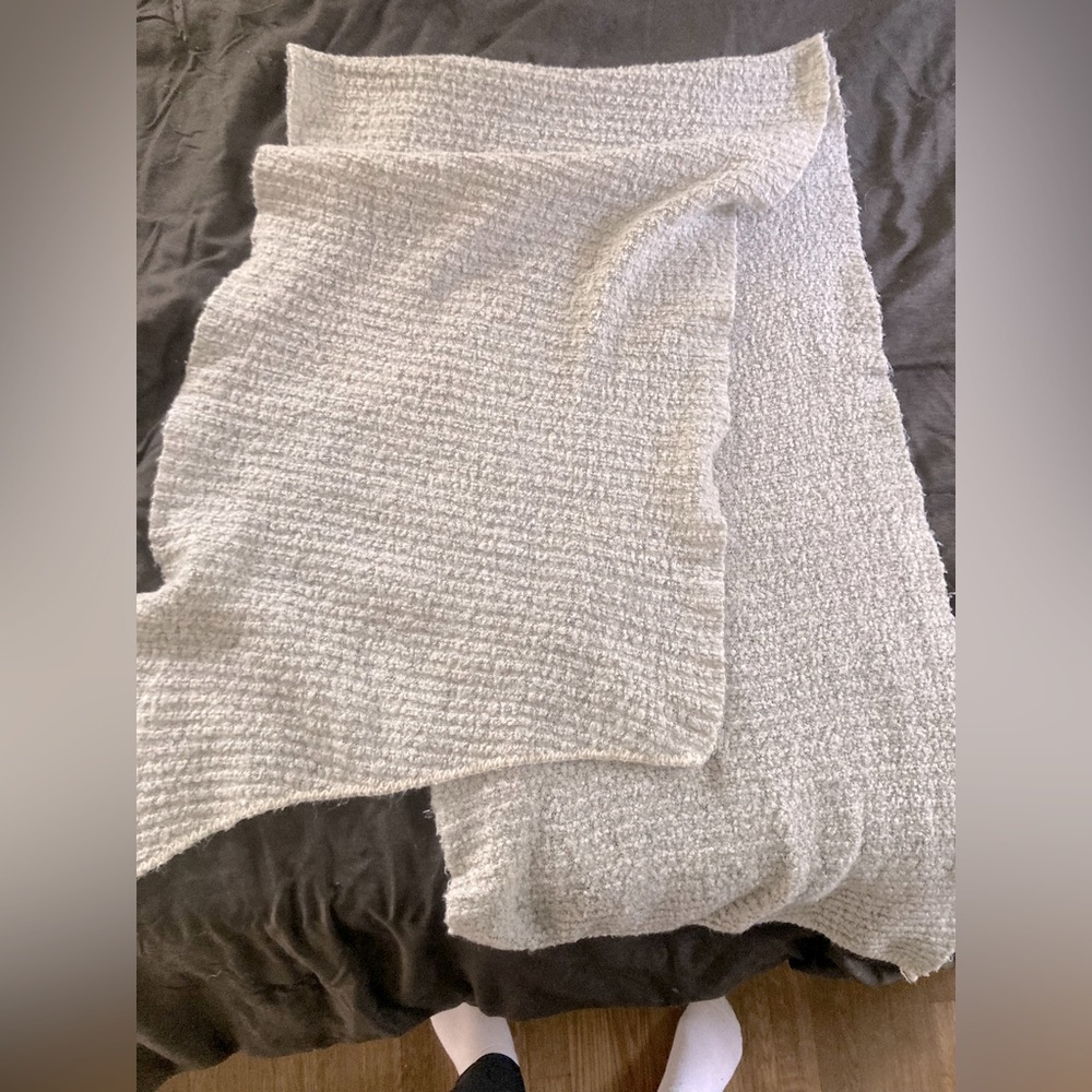 Big cozy scarf in light gray